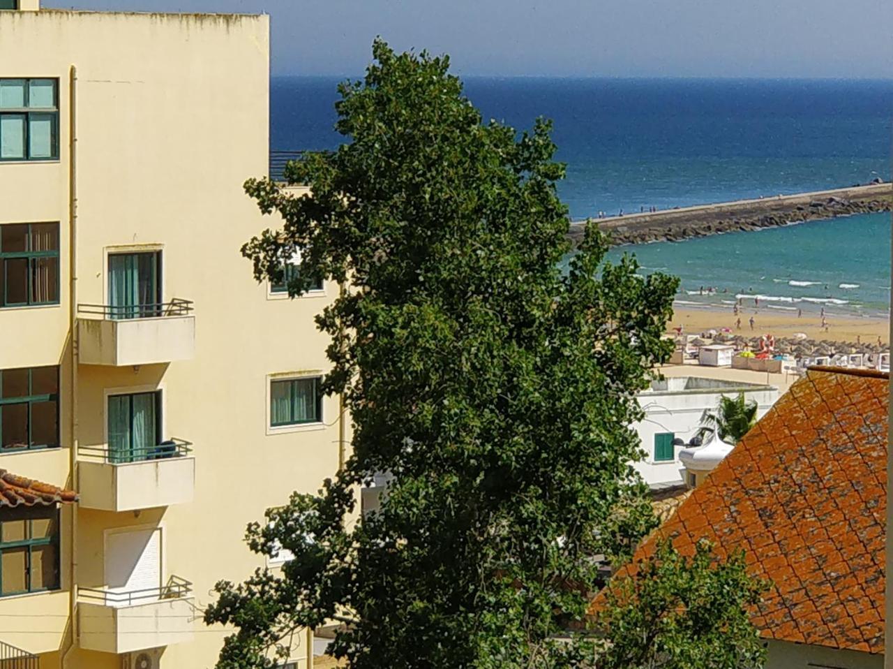 Ponta Da Areia *